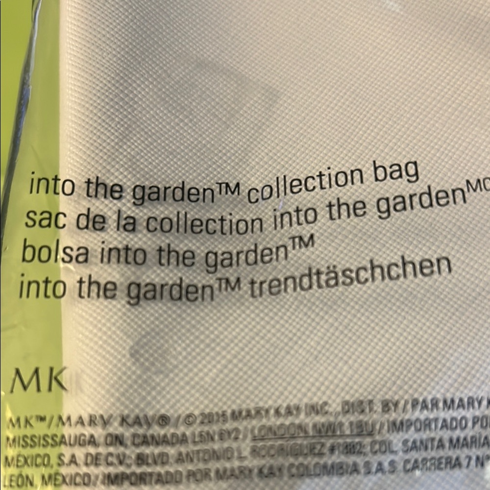 Patricia Bonaldi for Mary Kay Pouch White Pouch - Picture 5 of 5
